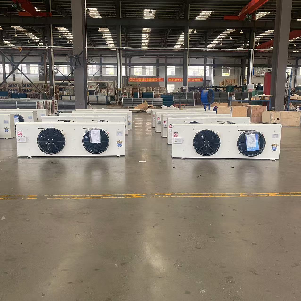RFJ fagyasztó hűtőház DL105, két ventilátor, 21,5 kW-os elpárologtató